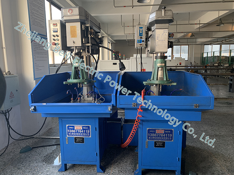 3.CNC machining center workshop